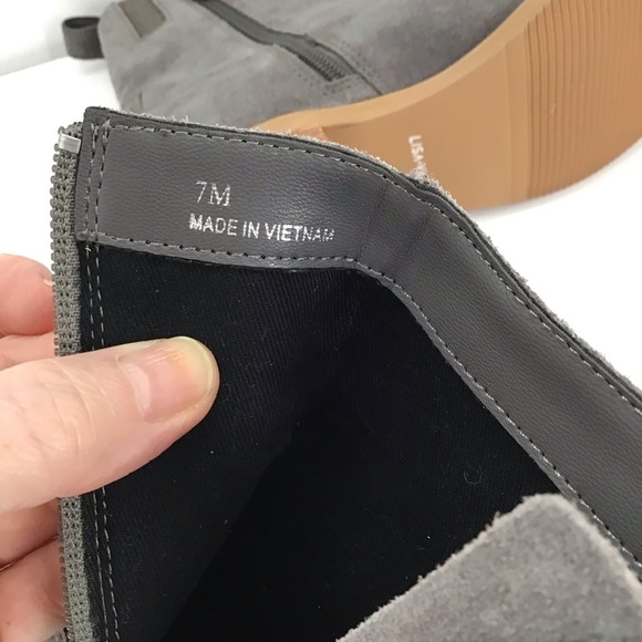 Lisa Vicky Steady Western Ankle Bootie In Stone Casual Block Heel NWOT Size 7 - Picture 2 of 11